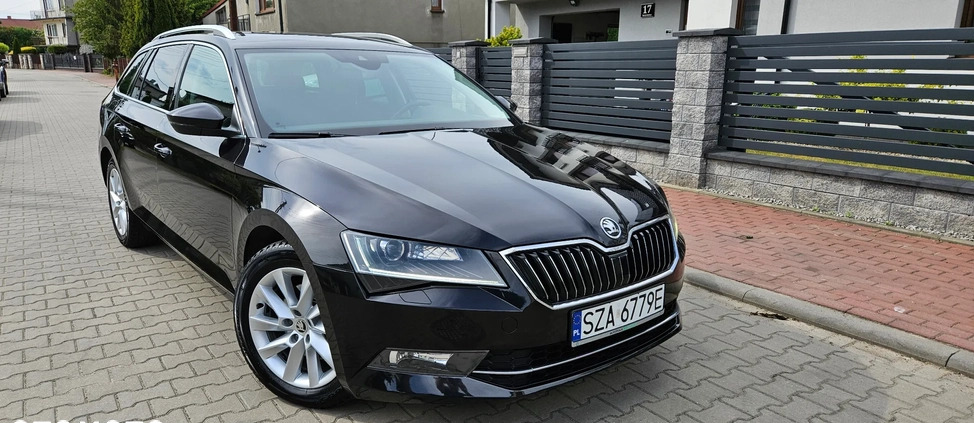 Skoda Superb cena 74904 przebieg: 211353, rok produkcji 2017 z Zawiercie małe 379